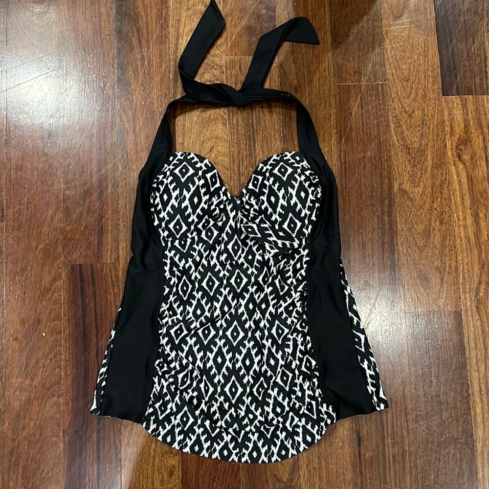 Black & White Halter Swim Tankini Top